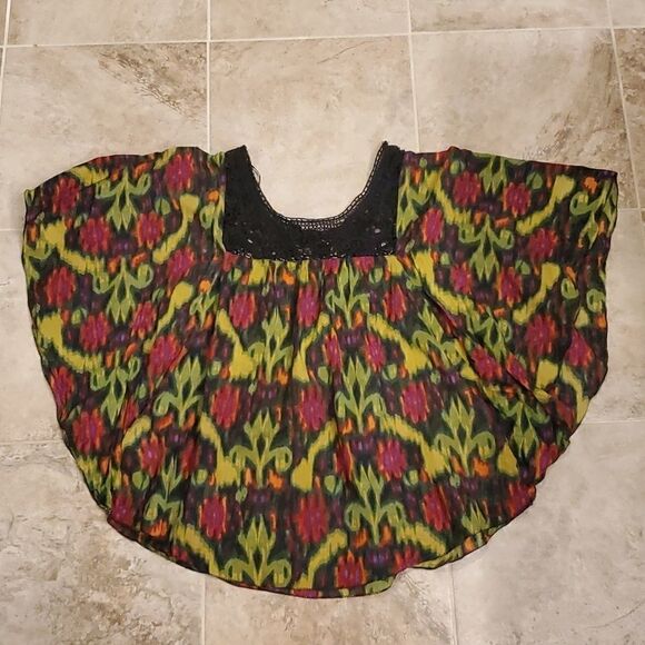 Jessica Simpson flutter sleeve boho top - Picture 9 of 9